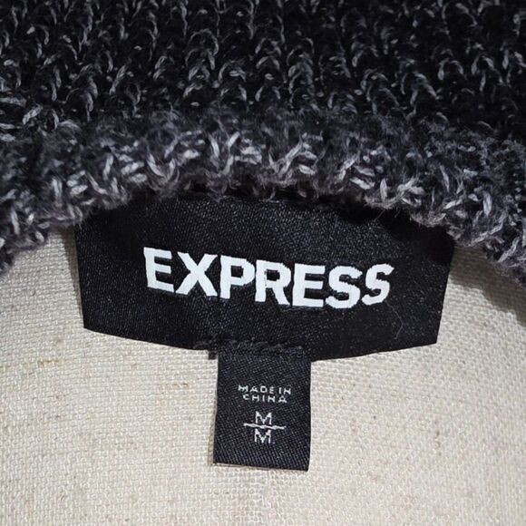 Express Two-Toned Cable Knit Pullover Sweater Size Medium - Picture 5 of 7